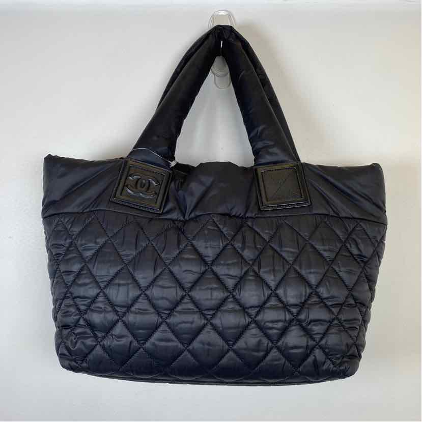 Pre-Owned Chanel Black Nylon Designer Handbag