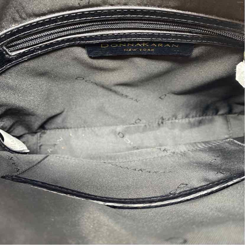 Pre-Owned Donna Karan Cognac Leather Handbag