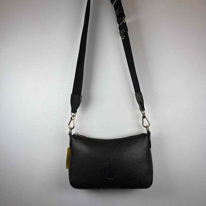 Pre-Owned Furla Black Leather Handbag