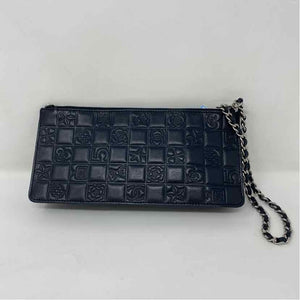 Pre-Owned Chanel Black Leather Designer Handbag