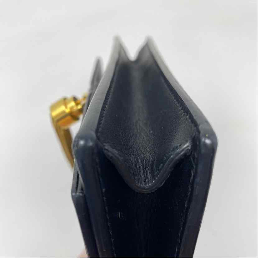 Pre-Owned Saint Laurent Black Leather Designer Handbag