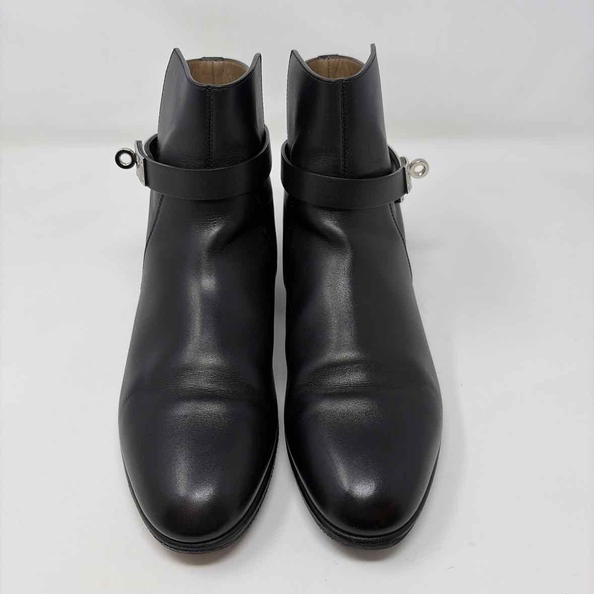 Pre-Owned Hermes Black Leather Shoe Size 7 Designer Shoes