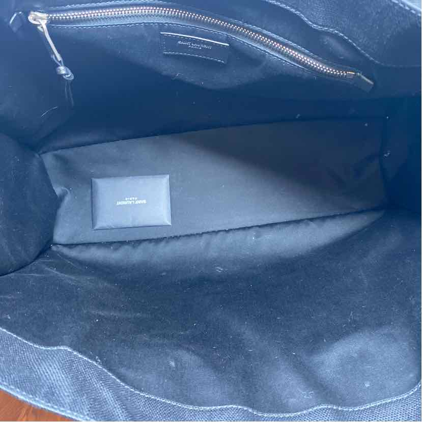 Pre-Owned Saint Laurent Black Raffia Designer Handbag