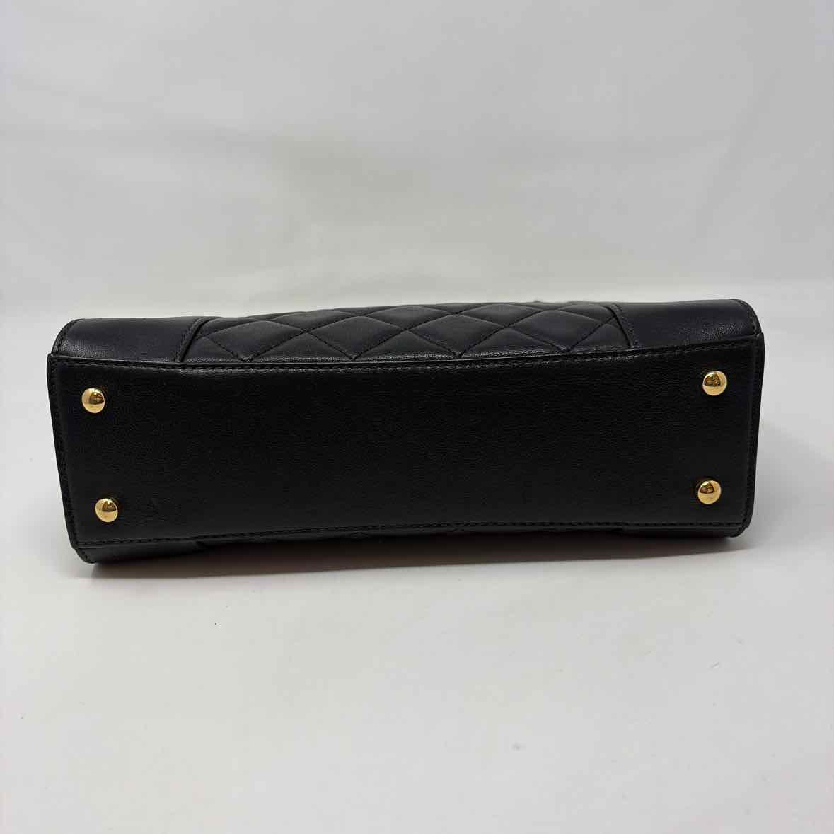 Pre-Owned Chanel Black Leather Designer Handbag