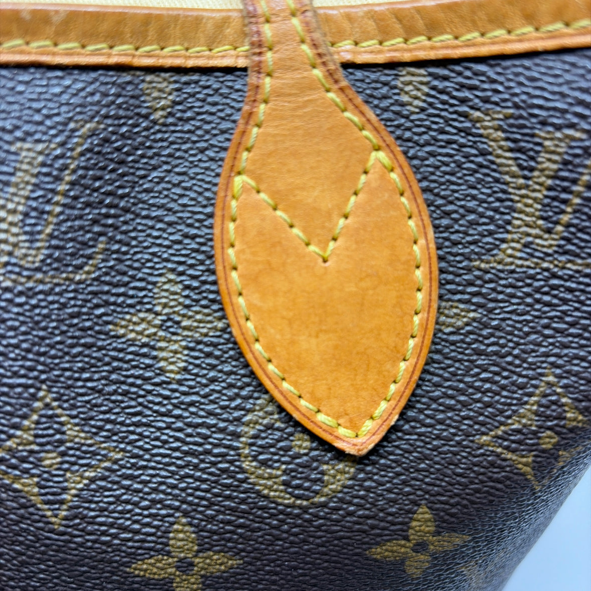 Pre-Owned Louis Vuitton Monogram Canvas Designer Handbag