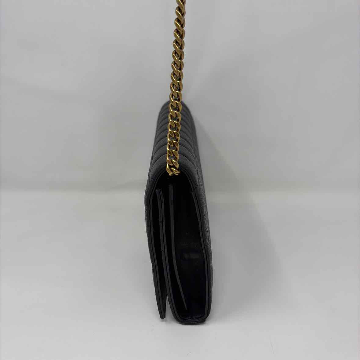 Pre-Owned Saint Laurent Black Leather Designer Handbag