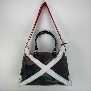 Pre-Owned Equipt4u Camo Fabric Handbag