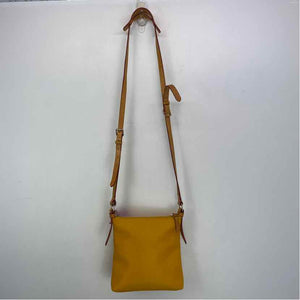 Pre-Owned Dooney & Bourke Yellow Leather Handbag