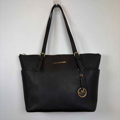 Pre-Owned Michael Kors Black Leather Handbag
