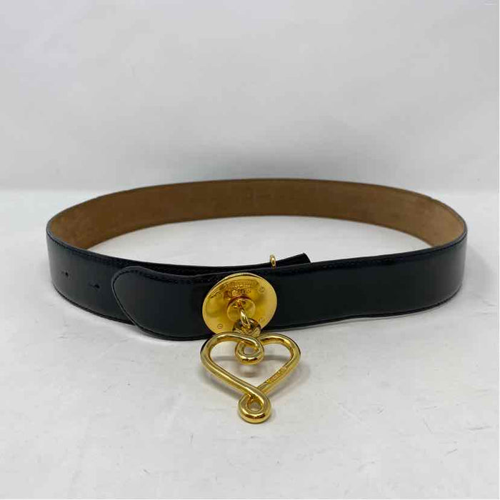 Pre-Owned Moschino Black Leather Belt