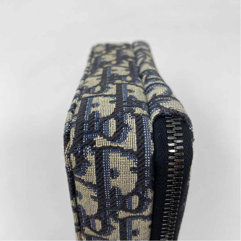 Pre-Owned Christian Dior Monogram Canvas Designer Handbag