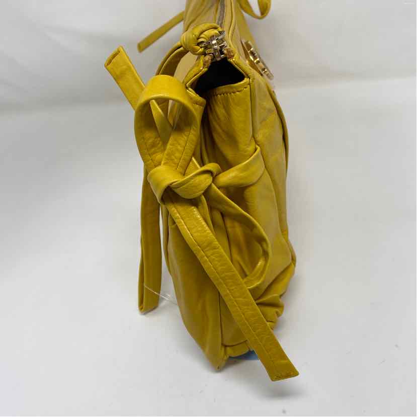 Pre-Owned Gucci Yellow Leather Designer Handbag