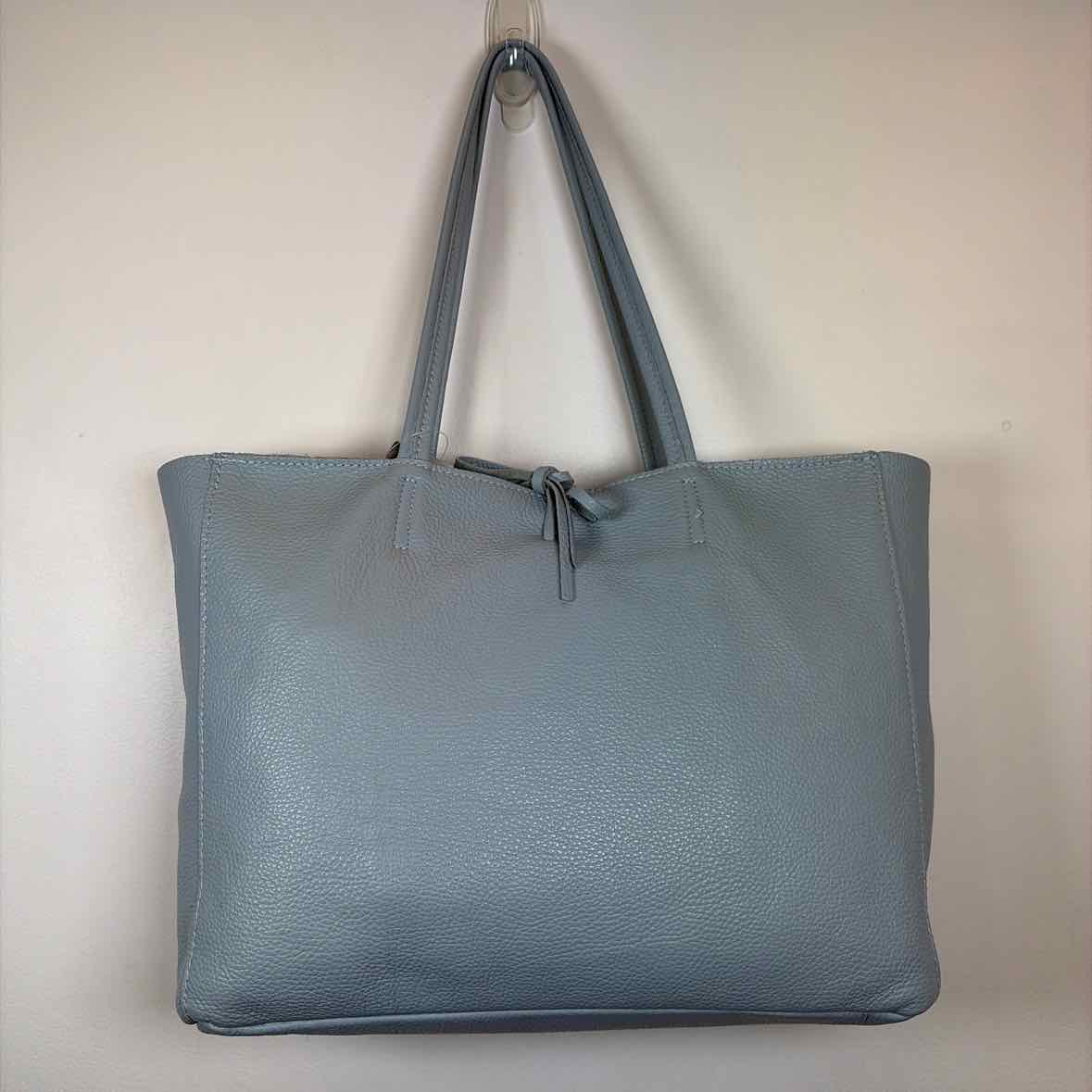 Pre-Owned Made in Italy Light Blue Leather Handbag