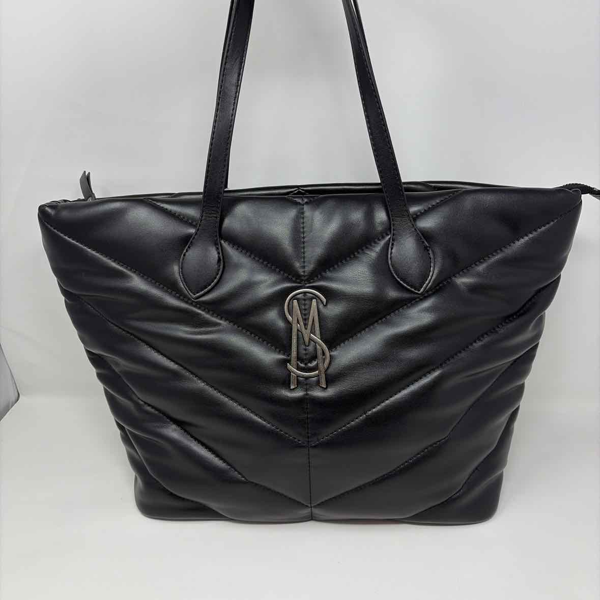 Pre-Owned Steve Madden Black Pleather Handbag