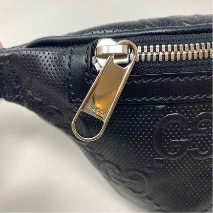 Pre-Owned Gucci Black Leather Designer Handbag