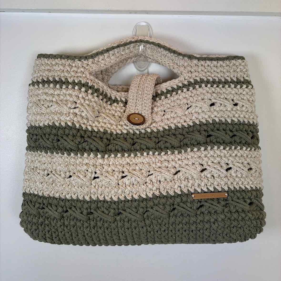 Pre-Owned Boutique Green Multi Crochet Handbag