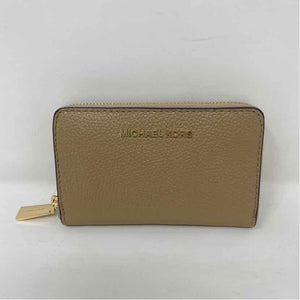 Pre-Owned Michael Kors Beige Leather Wallet
