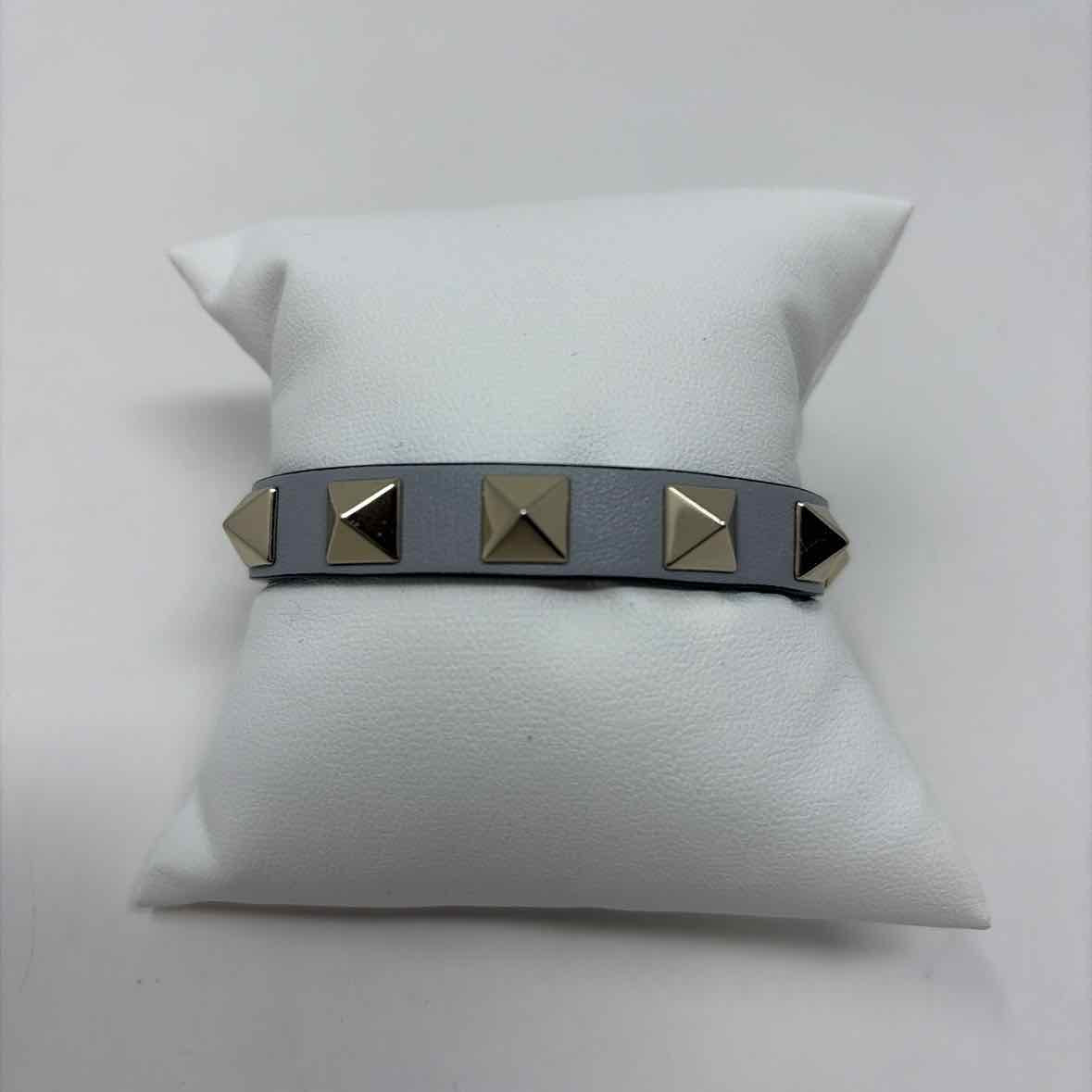 Pre-Owned Valentino Grey Leather Designer Jewelry