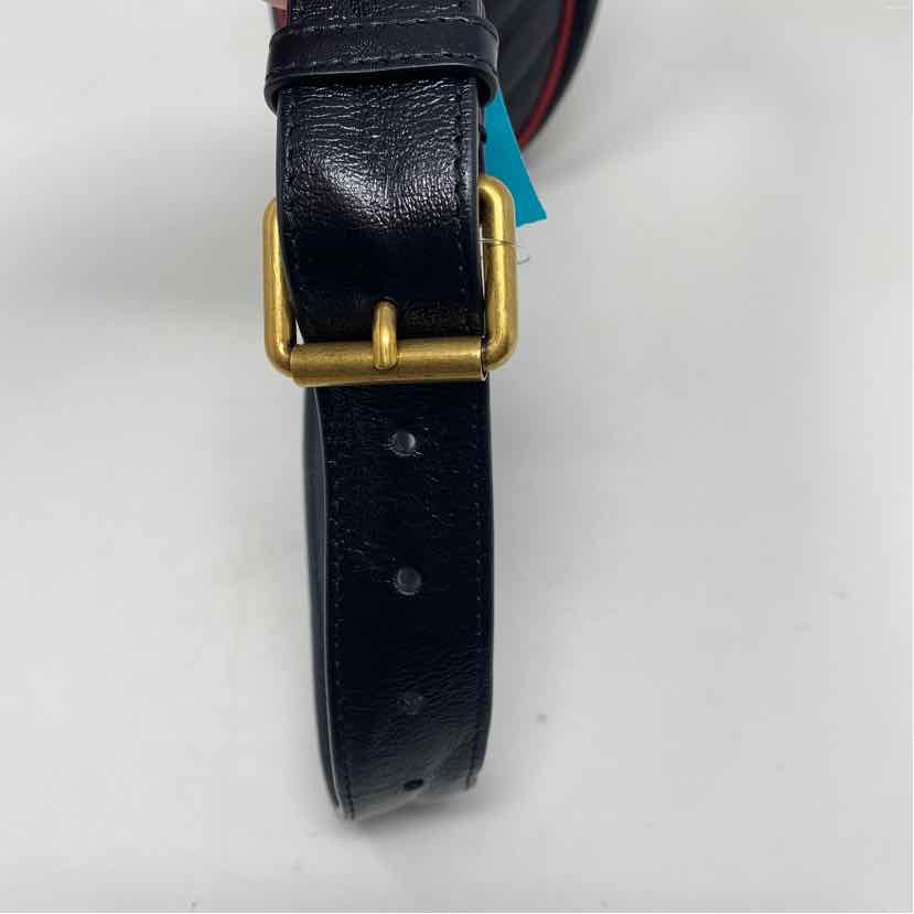 Pre-Owned Gucci Black/Red Leather Designer Handbag