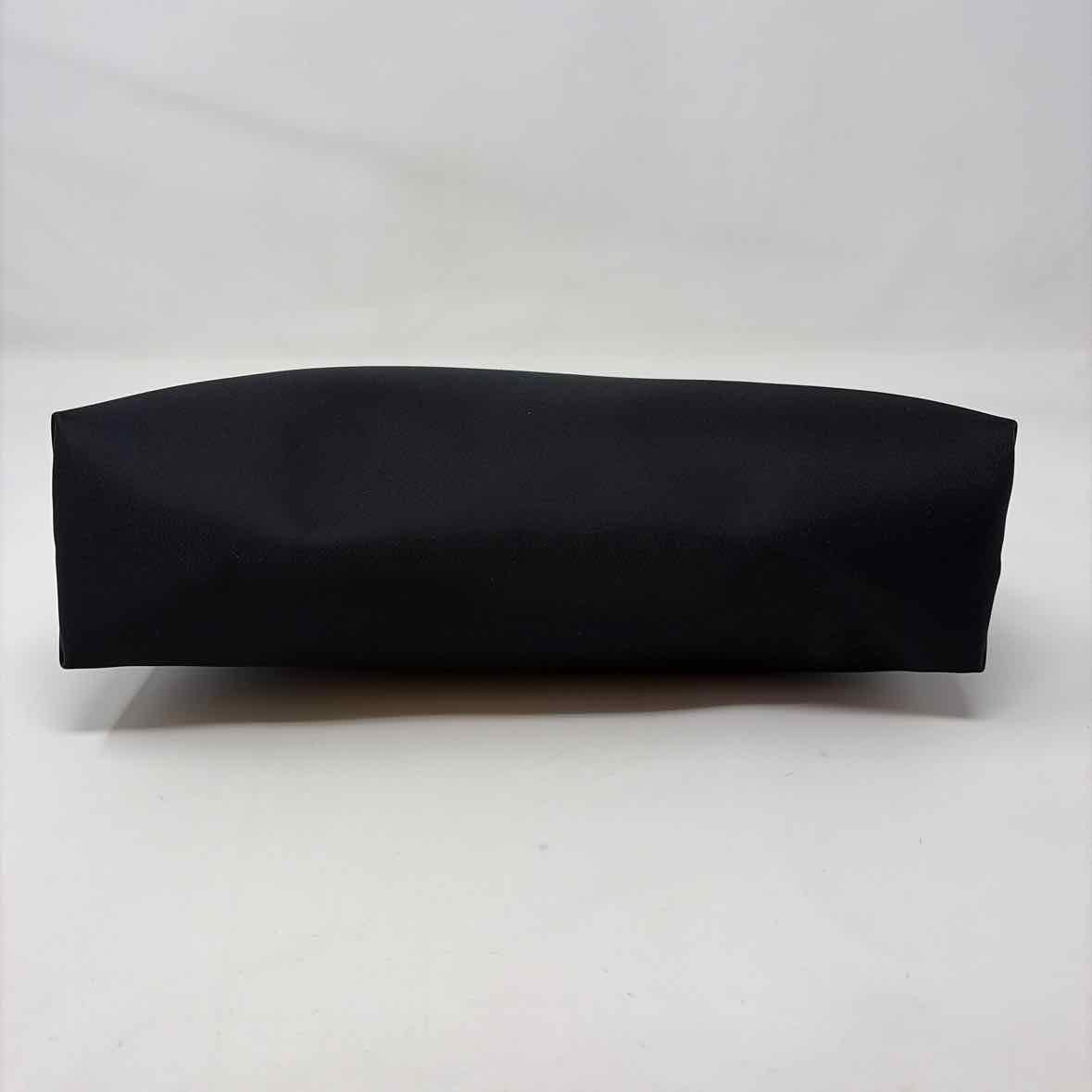 Pre-Owned Longchamp Black Nylon Handbag