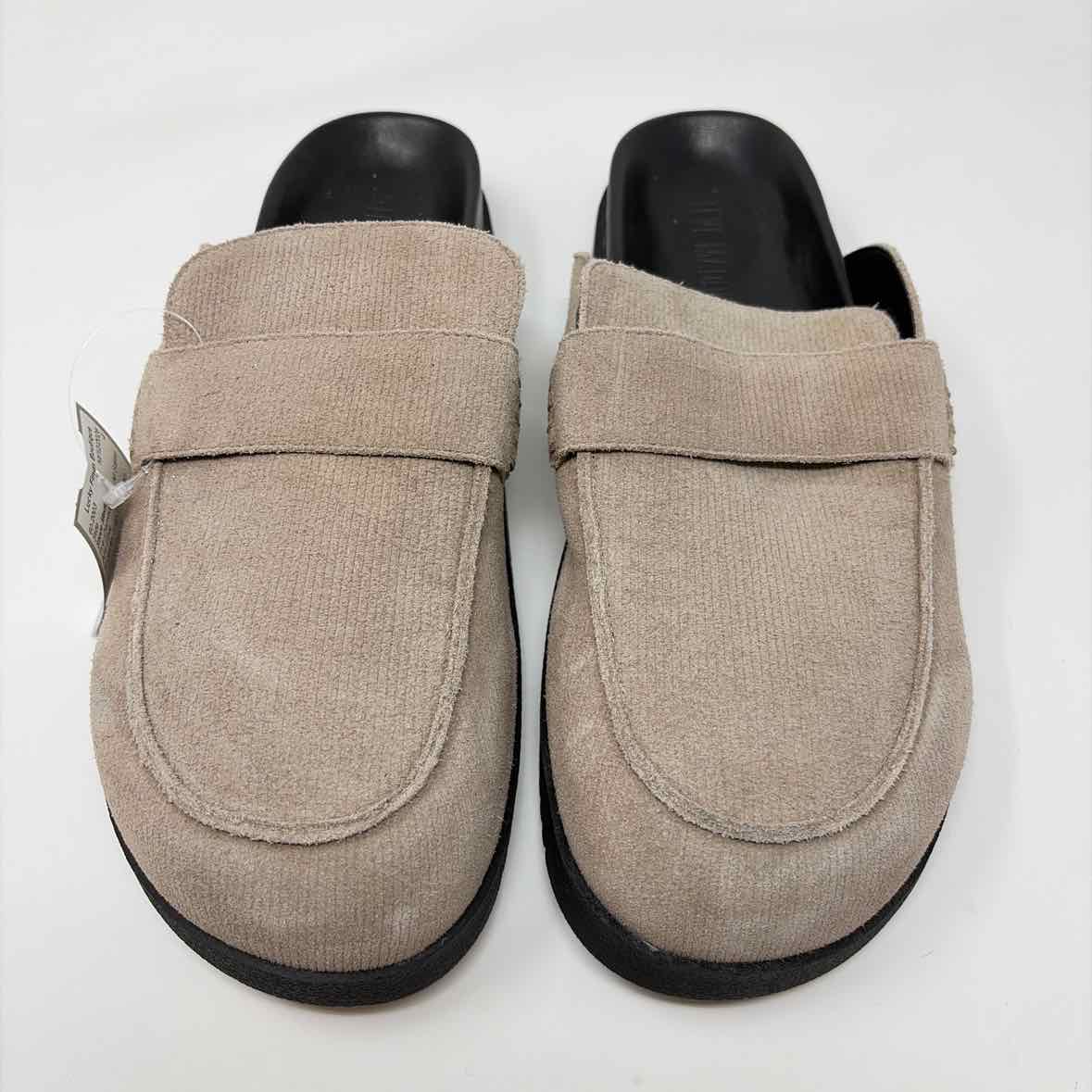 Pre-Owned Shoe Size 10 Steve Madden Tan Slide