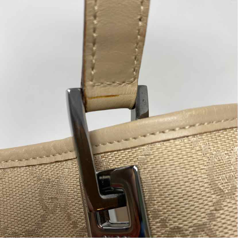 Pre-Owned Gucci Cream Canvas Designer Handbag