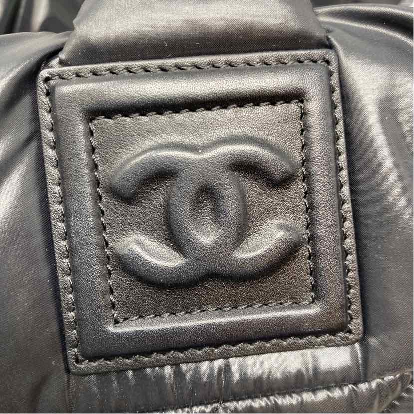 Pre-Owned Chanel Black Nylon Designer Handbag