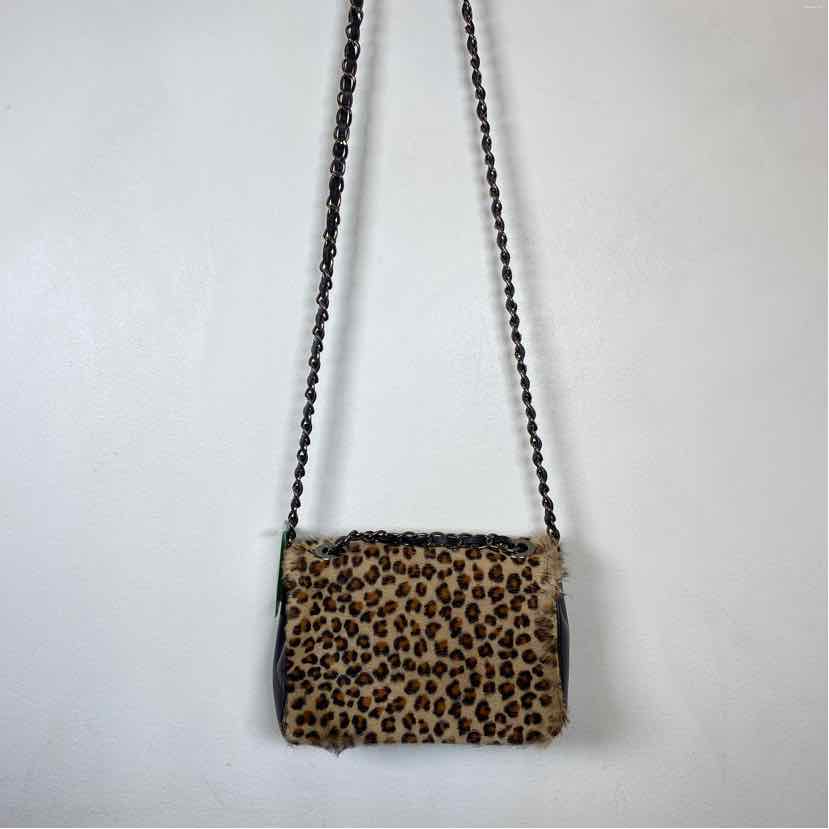 Pre-Owned Veera Pelle Black Leather Handbag