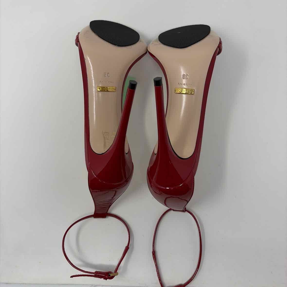 Pre-Owned Gucci Red Patent Shoe Size 7.5 Designer Shoes