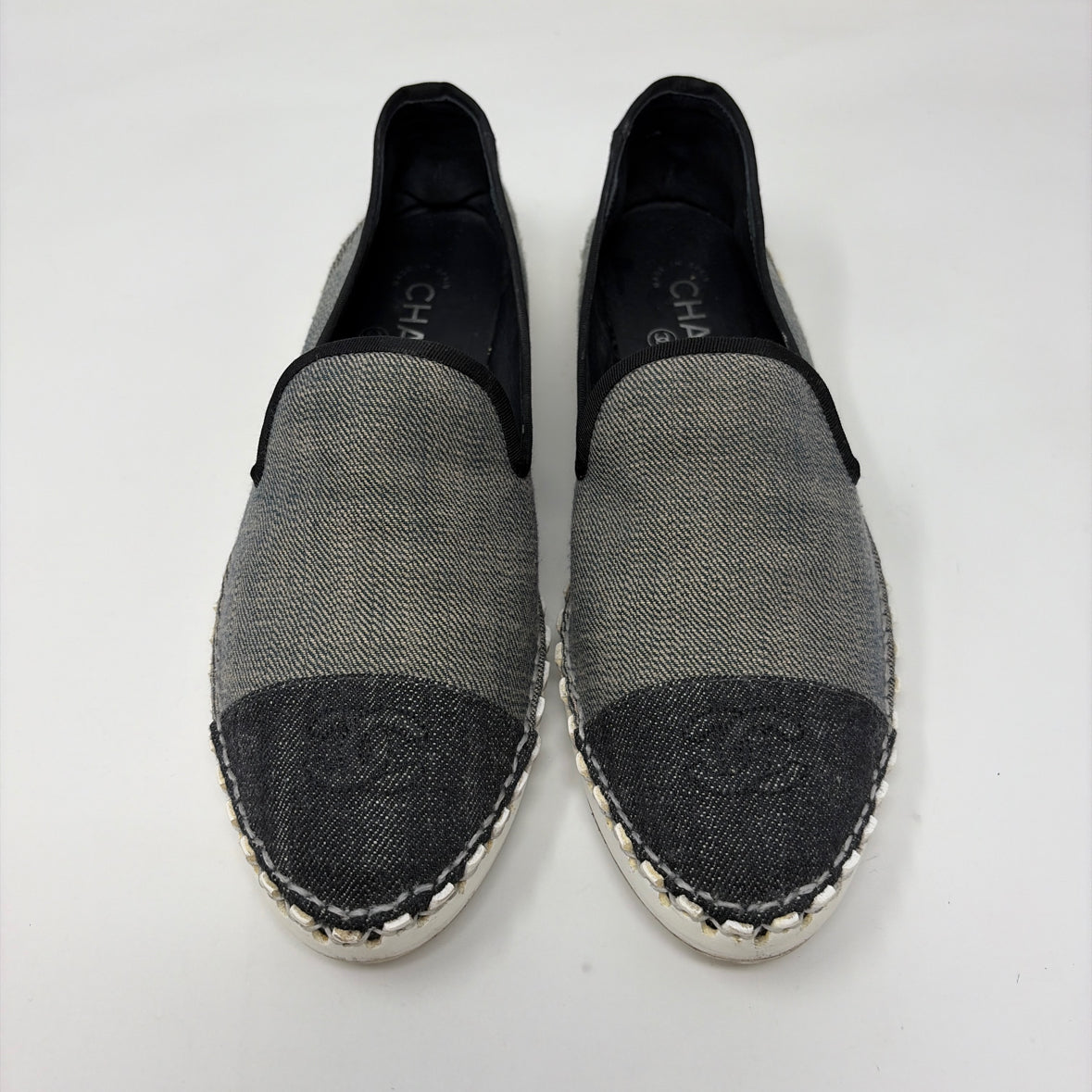 Pre-Owned Chanel Grey Canvas Shoe Size 9.5 Designer Shoes