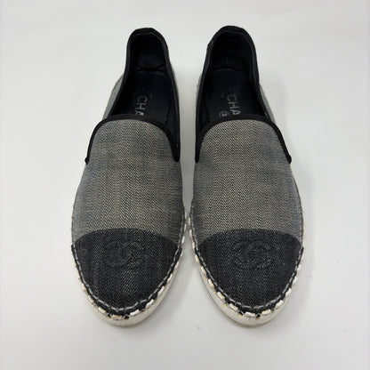 Pre-Owned Chanel Grey Canvas Shoe Size 9.5 Designer Shoes