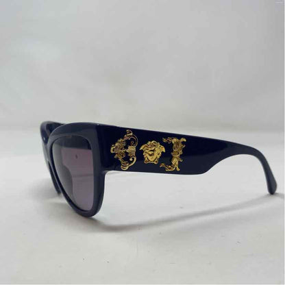 Pre-Owned Versace Purple Plastic Designer Sunglasses