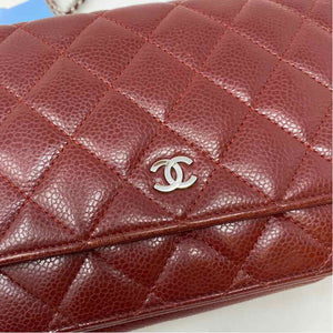 Pre-Owned Chanel Burgundy Leather Designer Handbag