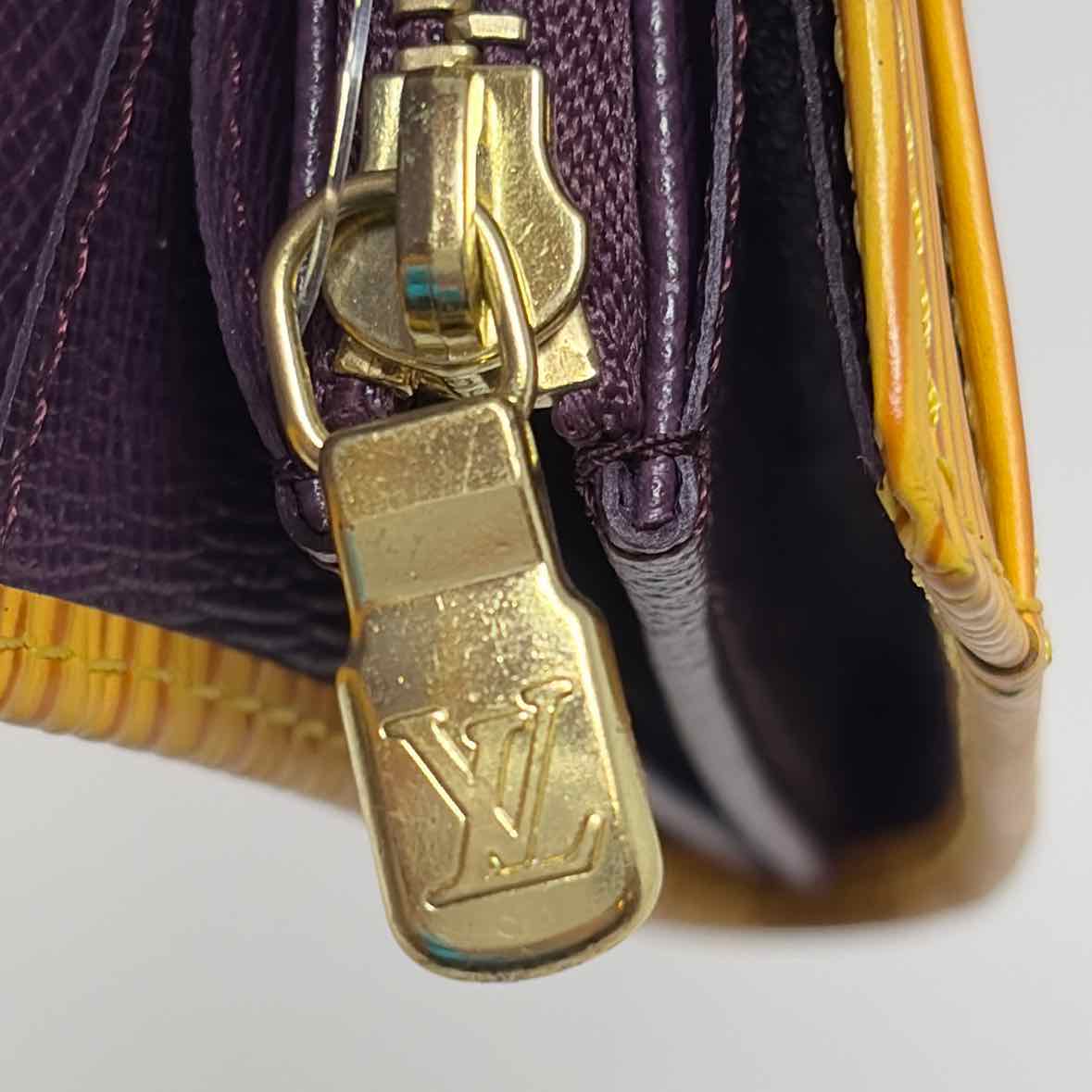 Pre-Owned Louis Vuitton Yellow Leather Designer Wallet