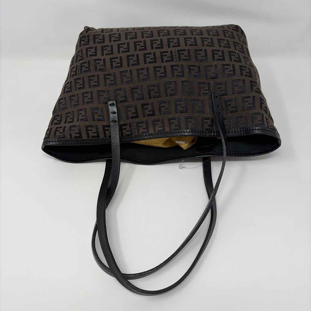 Pre-Owned Fendi Brown Fabric Designer Handbag