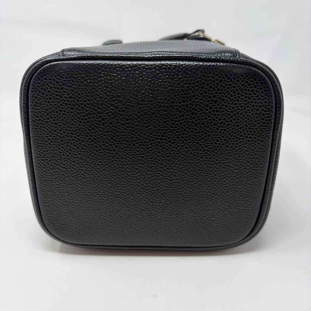 Pre-Owned Chanel Black Leather Designer Handbag