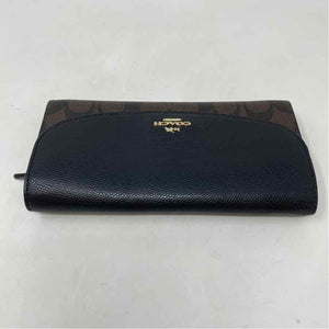 Pre-Owned Coach Brown Canvas Wallet