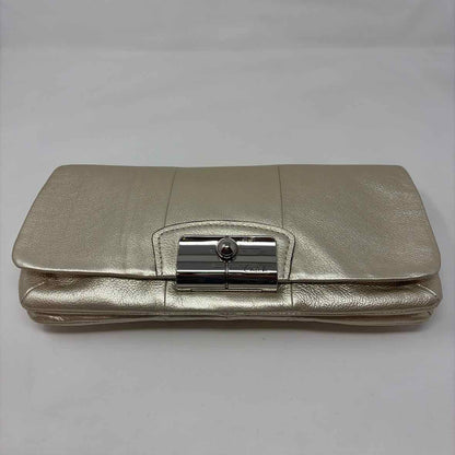 Pre-Owned Coach Gold Leather Handbag