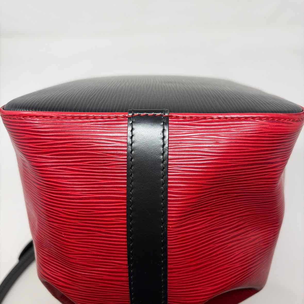 Pre-Owned Louis Vuitton Red Leather Designer Handbag