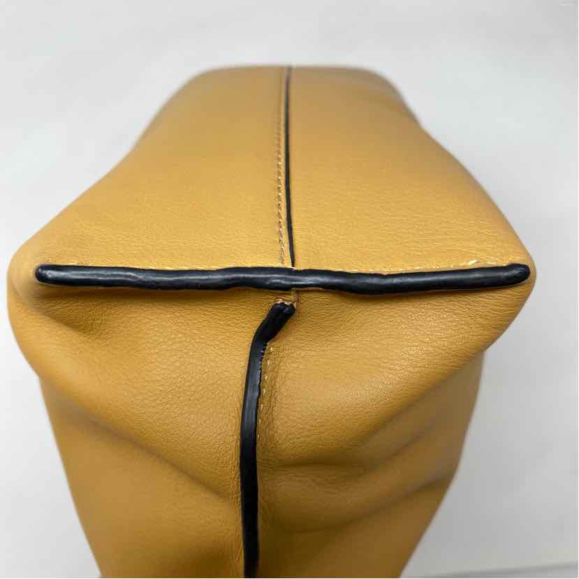 Pre-Owned Loewe Cognac Leather Designer Handbag
