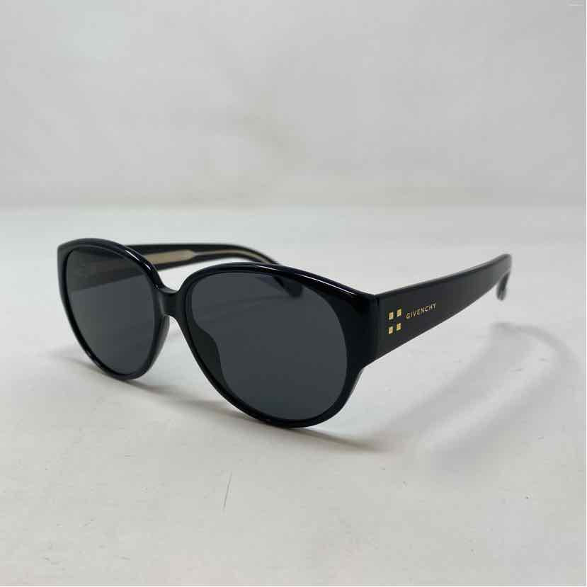 Pre-Owned Givenchy Black Plastic Designer Sunglasses