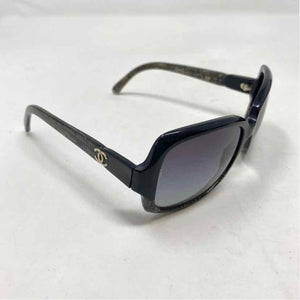 Pre-Owned Chanel Gray Plastic Designer Sunglasses