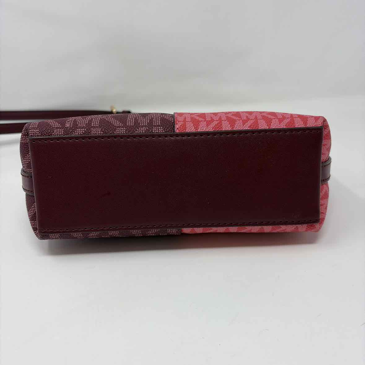 Pre-Owned Michael Kors Red Multi Coated Canvas Handbag