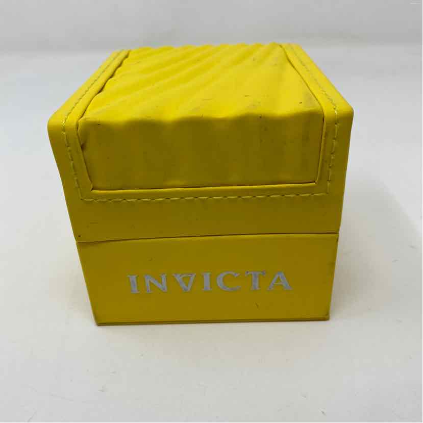 Pre-Owned Invicta Silver Multi Metal Watch