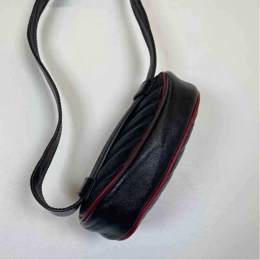 Pre-Owned Gucci Black/Red Leather Designer Handbag