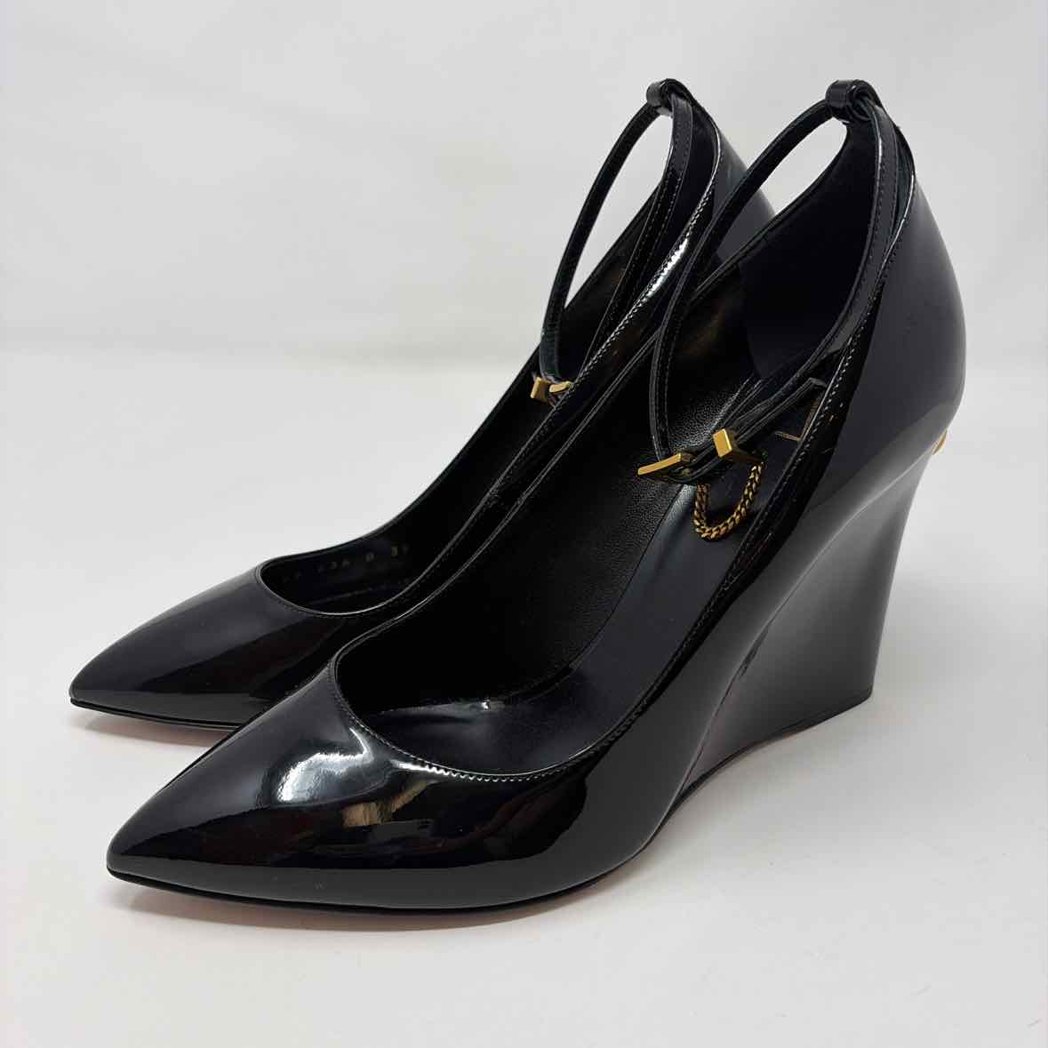 Pre-Owned Valentino Black Patent Shoe Size 8.5 Designer Shoes