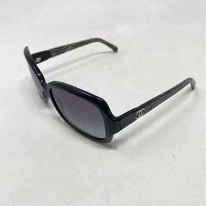 Pre-Owned Chanel Black Plastic Designer Sunglasses