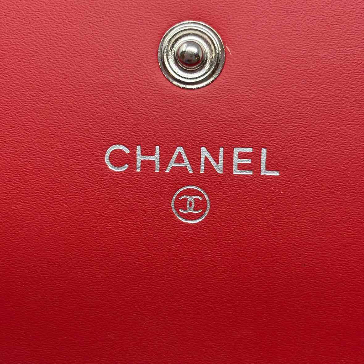 Pre-Owned Chanel Red Patent Designer Wallet