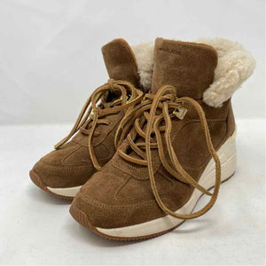 Pre-Owned Shoe Size 6 MICHAEL by Michael Kors Cognac Booties