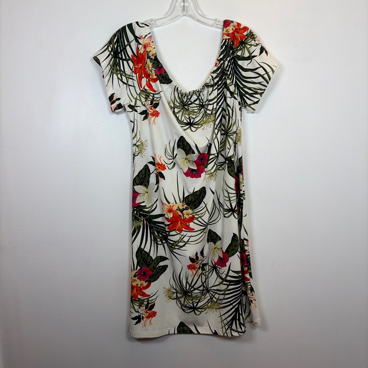 Pre-Owned Size XXL Hot Kiss White Multi Casual Dress